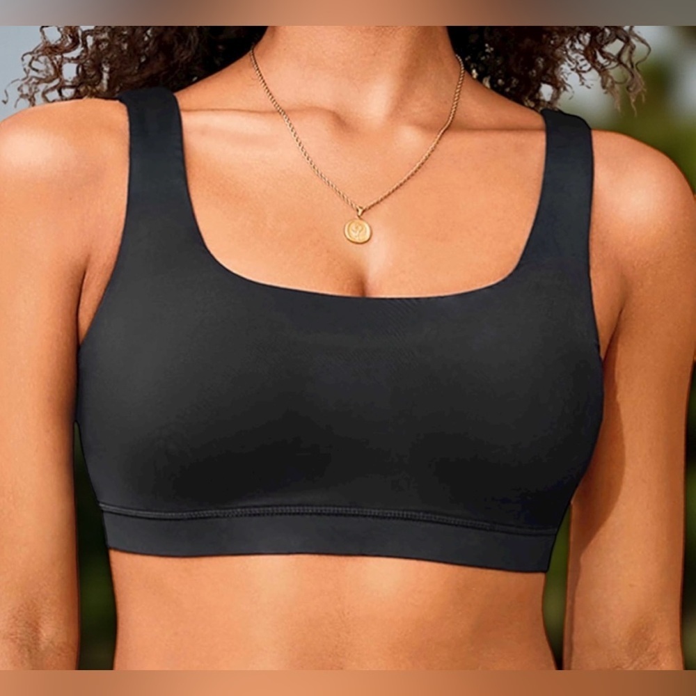 🖤 Scoop, Swim & Slay! Black Sports Bra Bikini Top | Size M (8–10)
